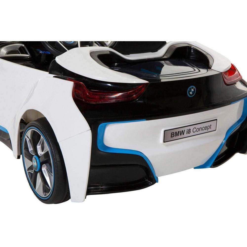 BMW i8 Radio Controlled Car 1:24 Scale - Gift Arch