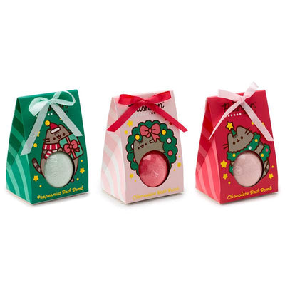 Christmas Pusheen the Cat Bath Bomb in Gift Box - Gift Arch