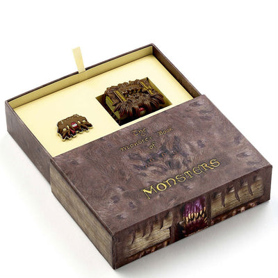 Harry Potter Monster Book Keyring & Badge Gift Box - Gift Arch