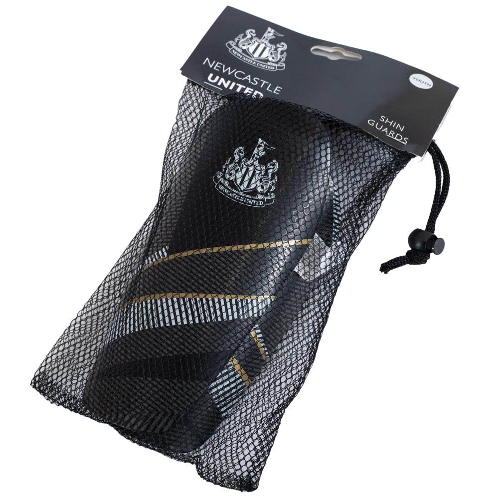 Newcastle United FC Fuse Shin Pads Youths - Gift Arch