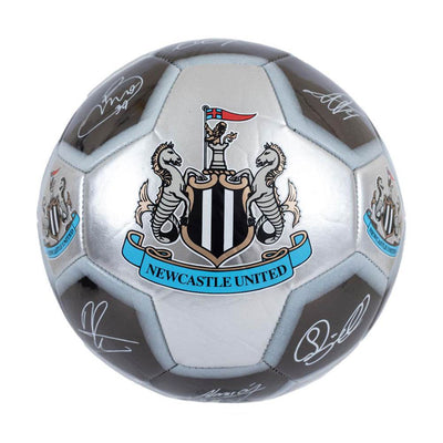 Newcastle United FC Sig 26 Skill Ball - Gift Arch