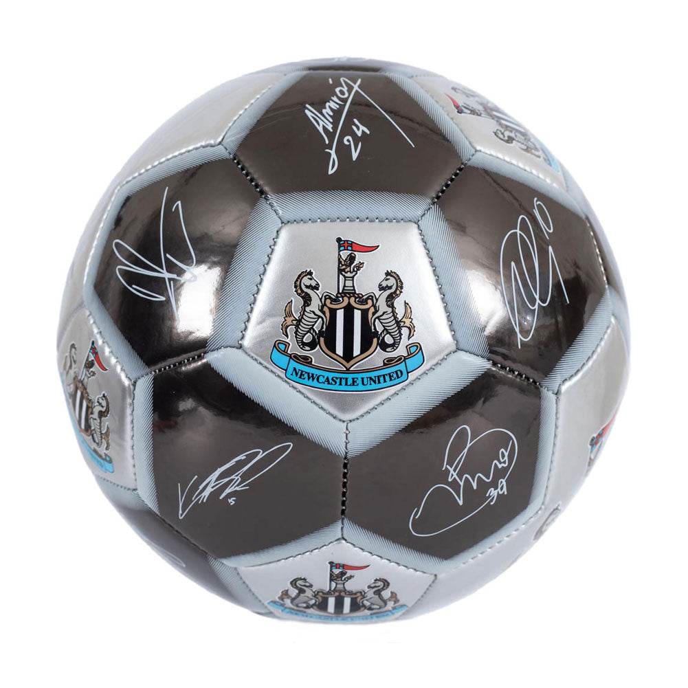 Newcastle United FC Sig 26 Skill Ball - Gift Arch