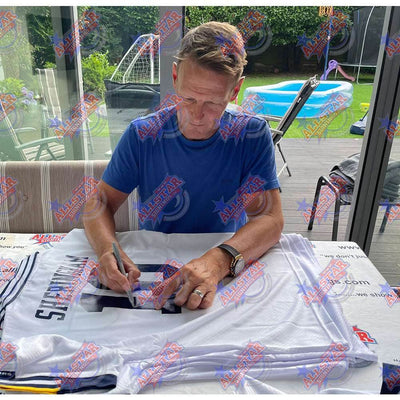 Tottenham Hotspur FC 1994 Sheringham Signed Shirt (Framed) - Gift Arch